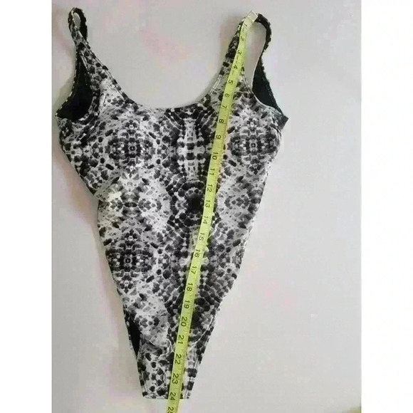 NWOT Abercrombie & Fitch Black And White Leopard Print One Piece Bathing Suit XS - Picture 7 of 8
